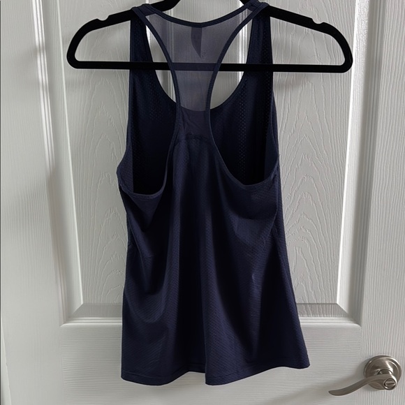 ❤️Under Armour Blue Backless Tank Top - Picture 3 of 3